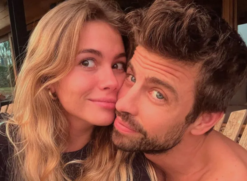 Piqué y Clara Chía  abucheados y escoltados por la Policía