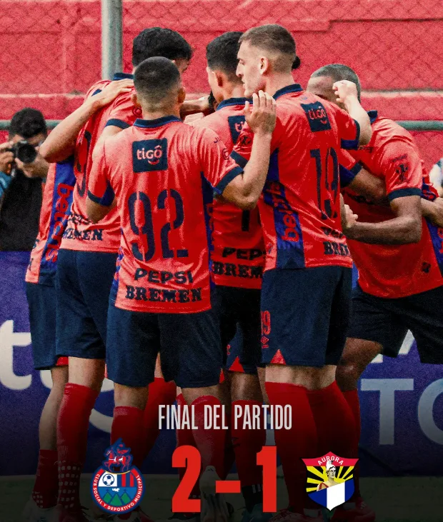 Municipal gana el derbi capitalino con remontada épica